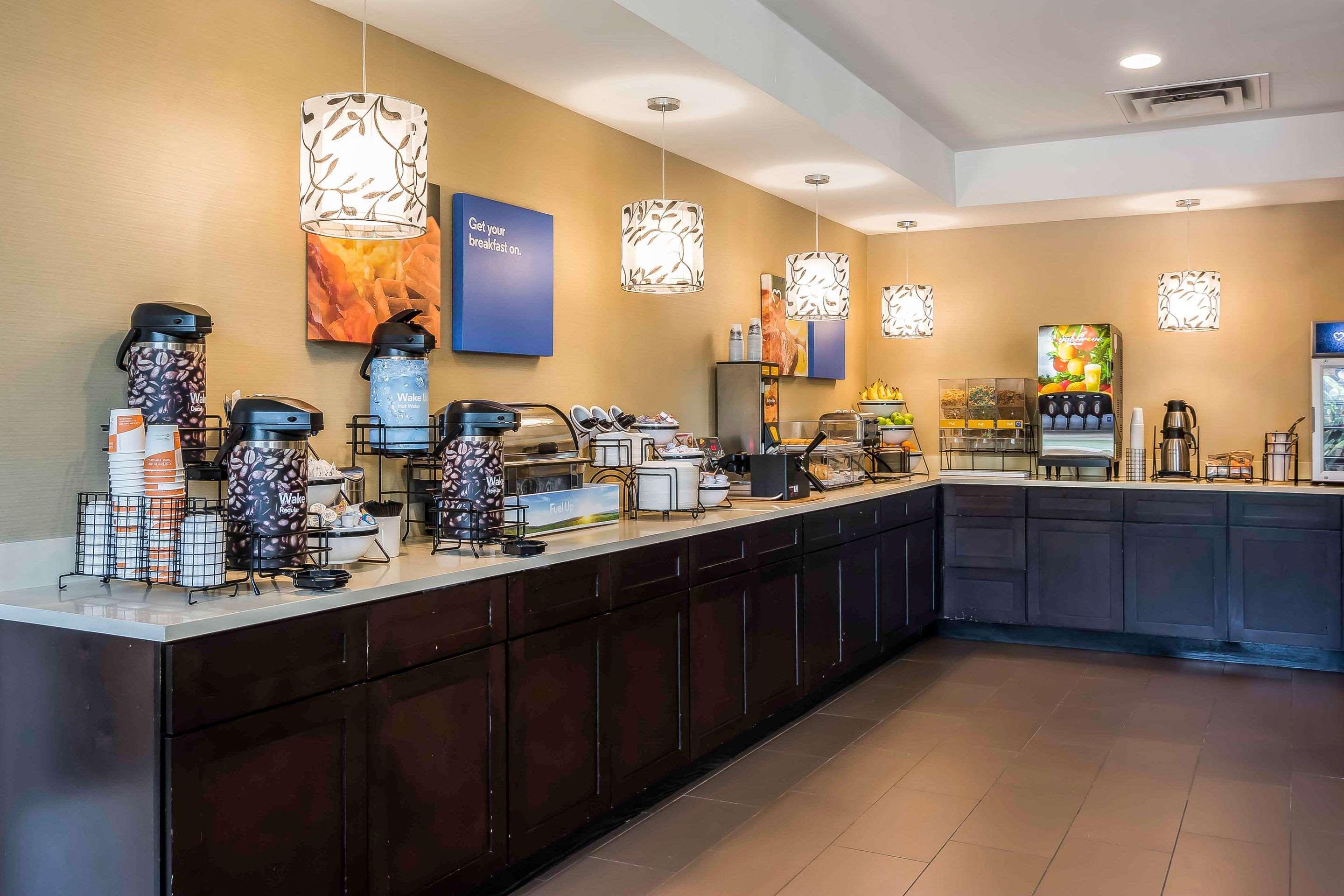 Comfort Inn & Suites Near Six Flags Lithia Springs Exteriér fotografie
