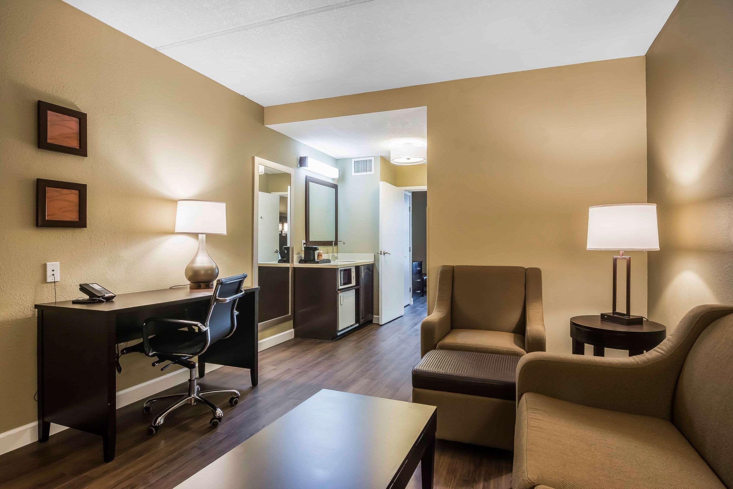 Comfort Inn & Suites Near Six Flags Lithia Springs Exteriér fotografie