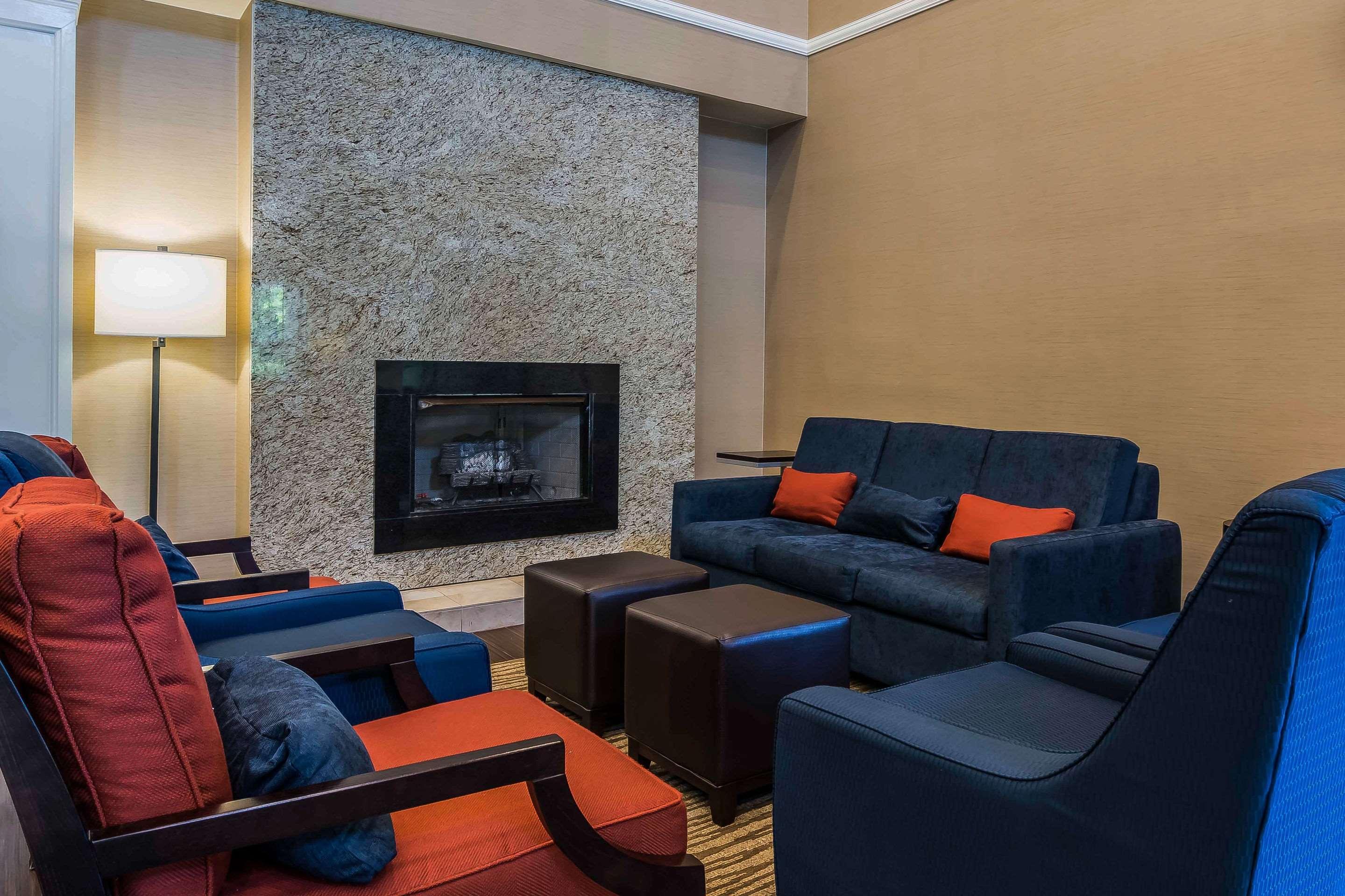 Comfort Inn & Suites Near Six Flags Lithia Springs Exteriér fotografie