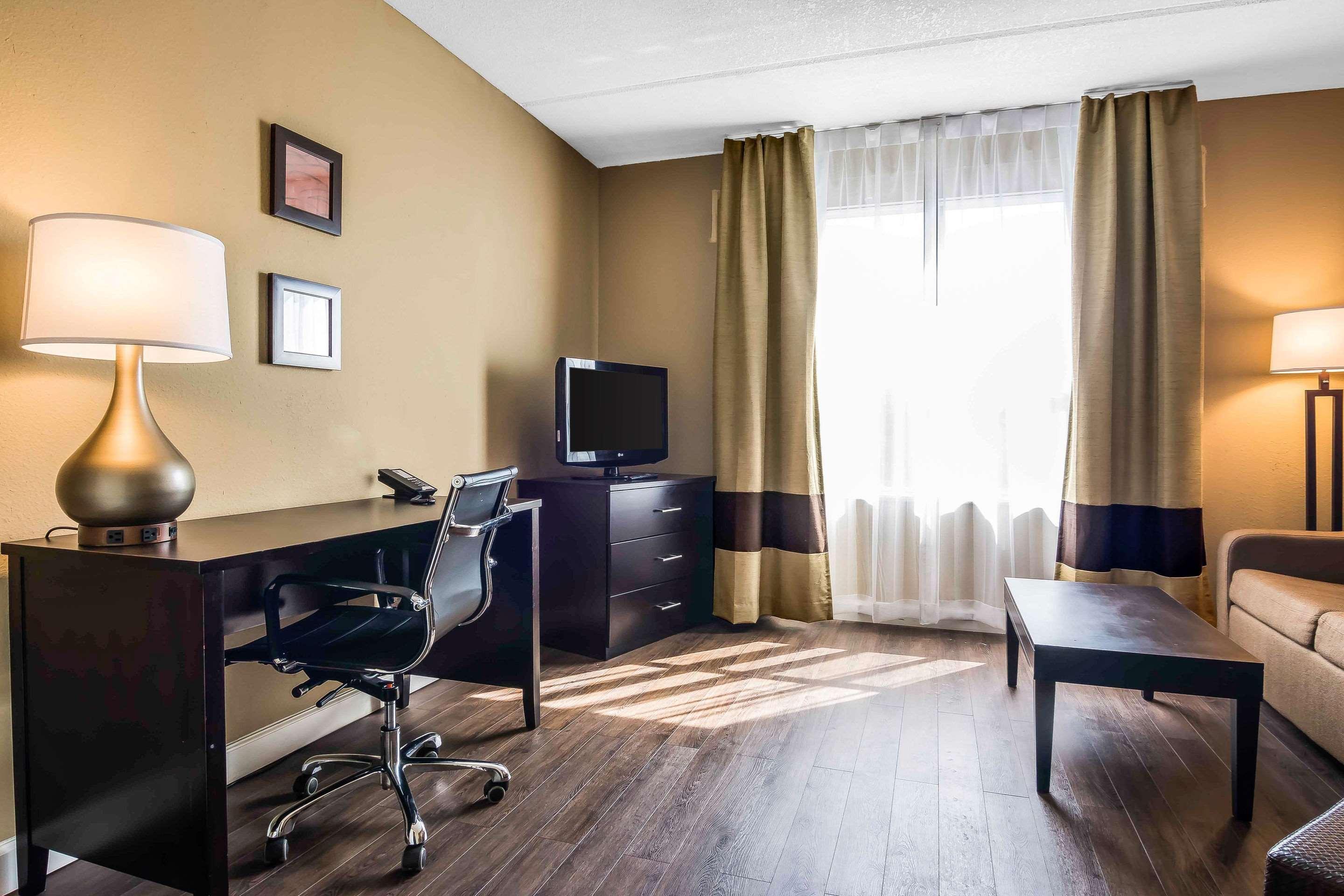 Comfort Inn & Suites Near Six Flags Lithia Springs Exteriér fotografie