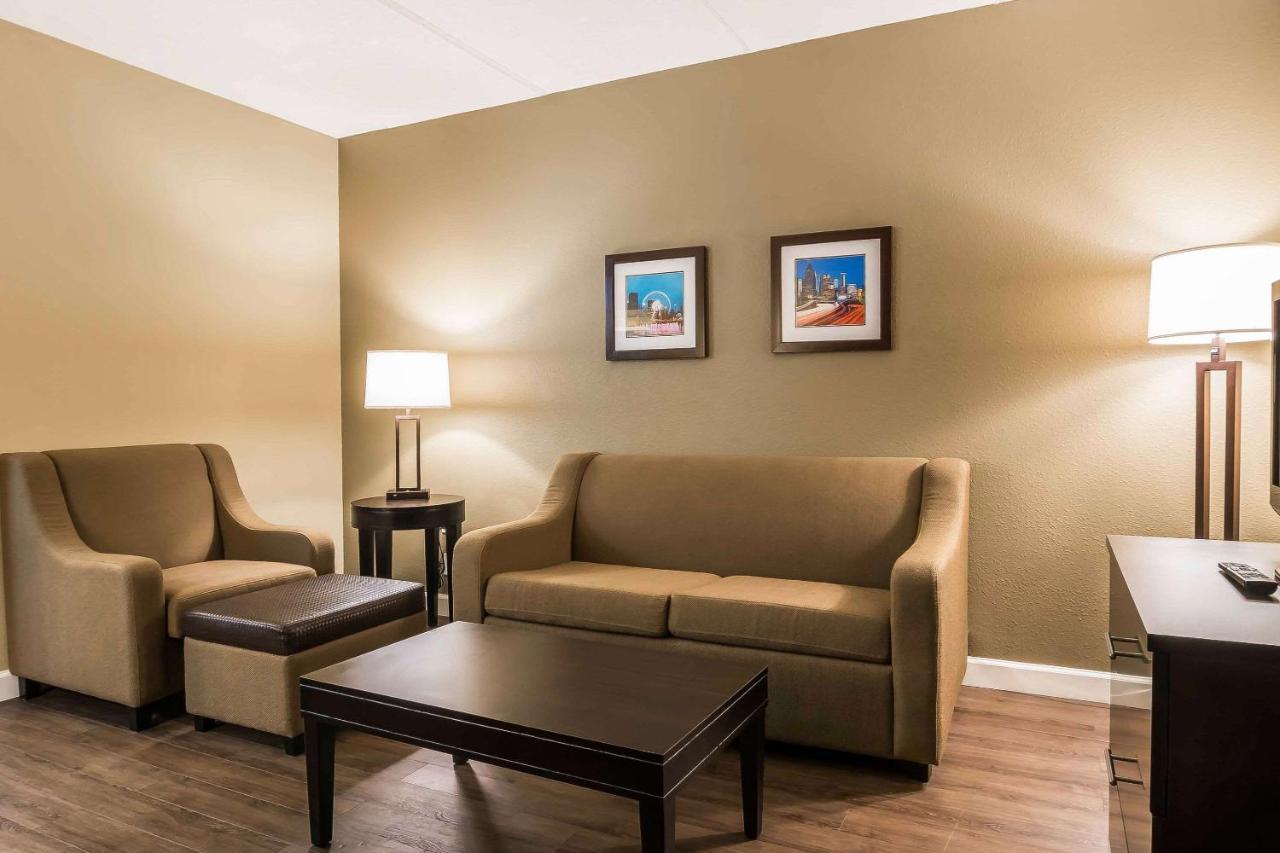Comfort Inn & Suites Near Six Flags Lithia Springs Exteriér fotografie